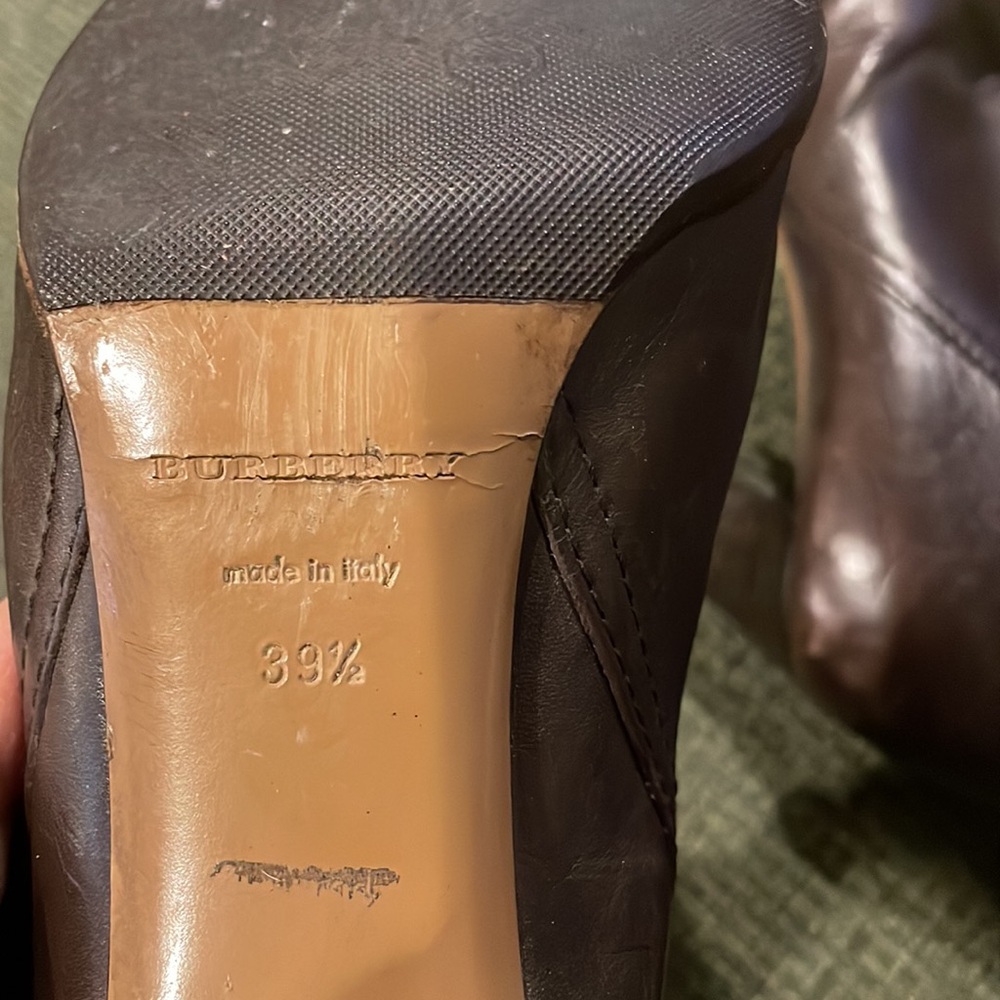 Burberry Dark Brown Knee-High Leather Boots (sz 39 1/2) - Picture 4 of 14